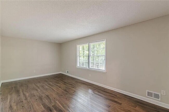 Building Photo - 3661 Boring Rd