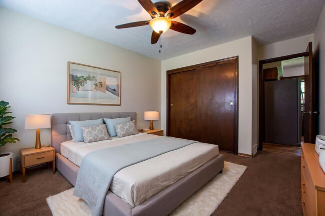 Building Photo - 15873-15875 US Highway 75