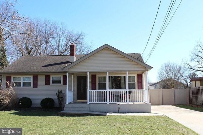 Building Photo - 228 Market Pl