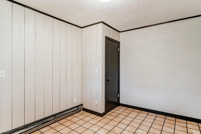 Building Photo - 42 Arminda St