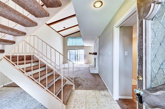 Building Photo - 2610 Princess Ln