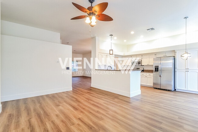 Building Photo - 1418 Lorimer Way