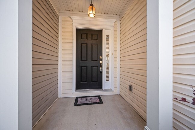 Building Photo - Creekside at Brentwood!