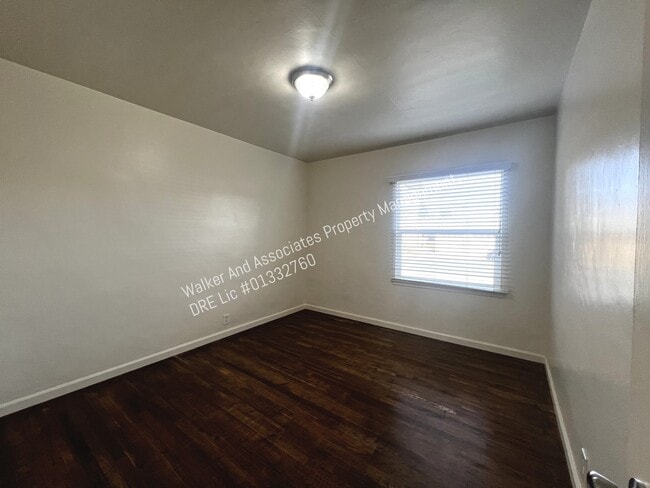 Building Photo - 102 Palm Ct Dr