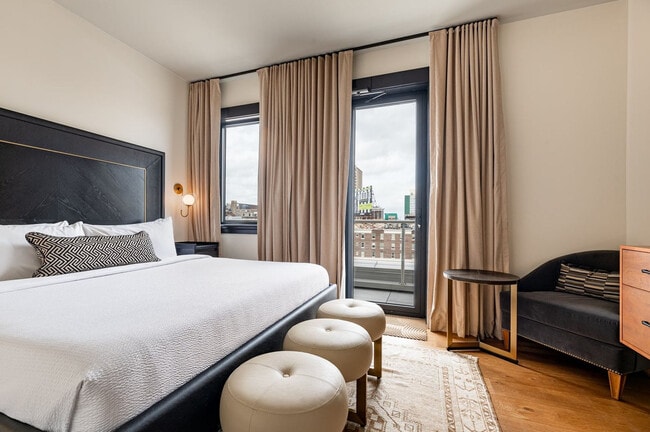 Building Photo - 1011 Canal St