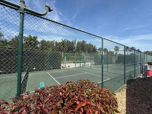 Building Photo - 2400 S Ocean Dr