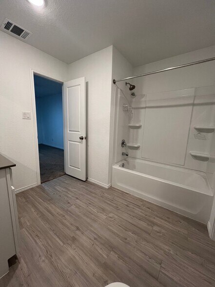 Building Photo - 8615 Astral Pl