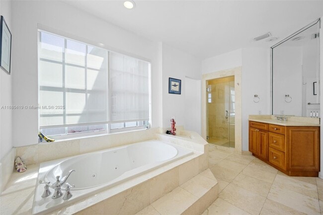 Building Photo - 19460 39th Ct