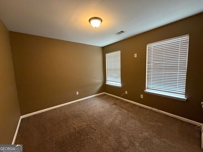 Building Photo - 2473 Capella Cir SW