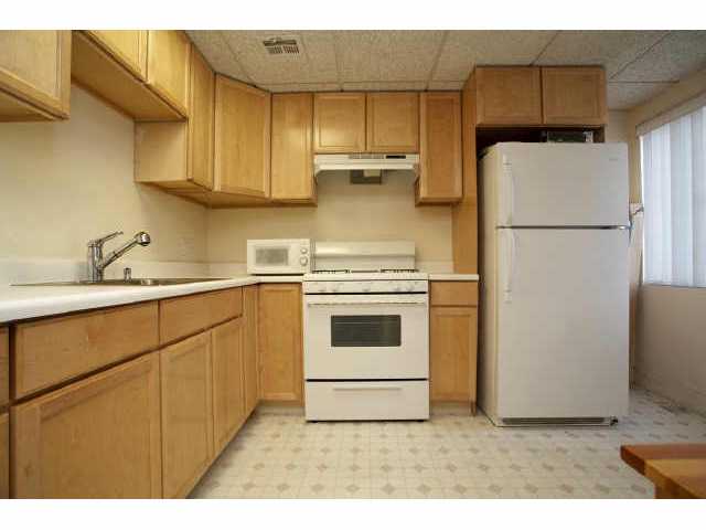 Kitchen - 7720-7724 University Ave