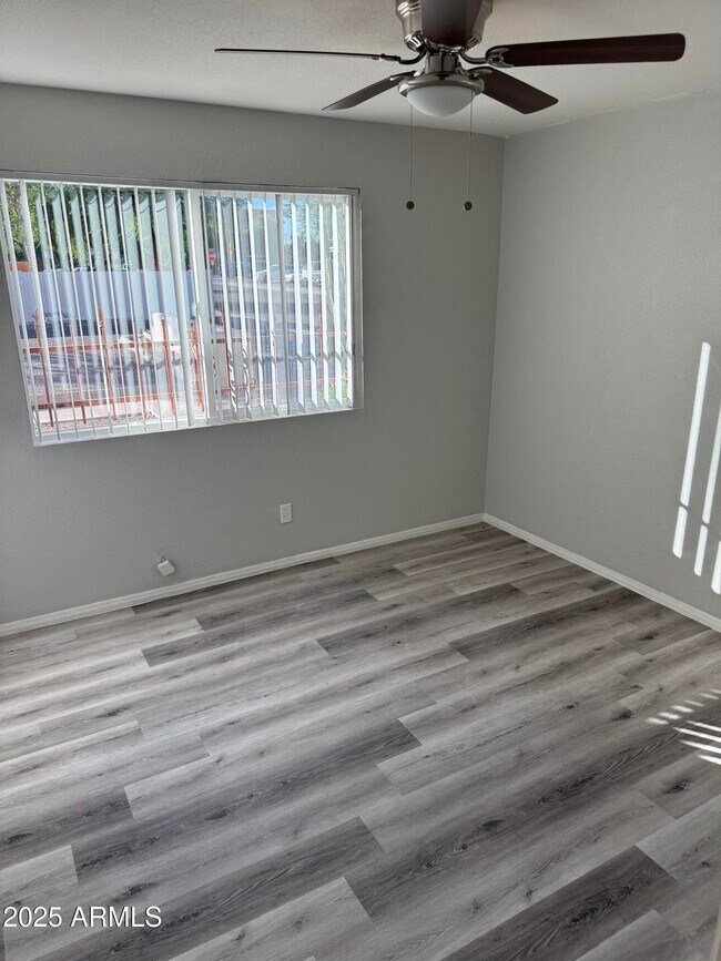 Building Photo - 7221 E Granada Rd