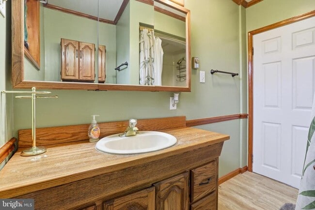 Building Photo - 1141 Ingleside Ave