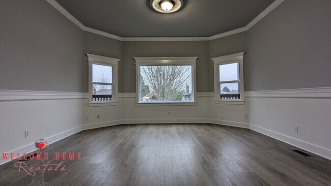 Building Photo - 4520 S Thompson Ave