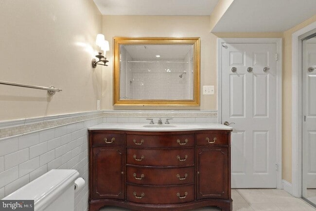 Building Photo - 568 N St Asaph St