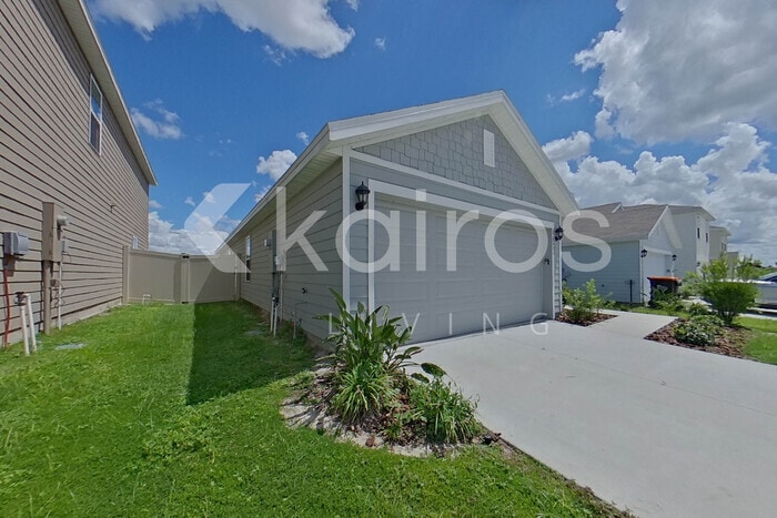 Building Photo - 8657 SW 43rd Ter