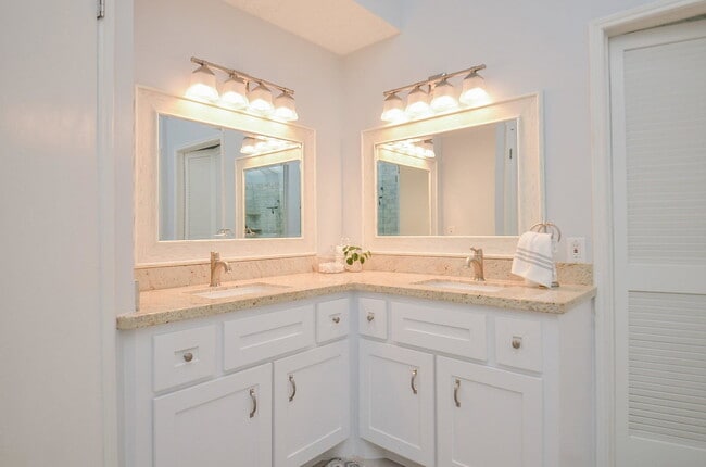 Building Photo - Echo Ridge, Sugar Land, TX 77478 - 3 BR 2 BA single-family home