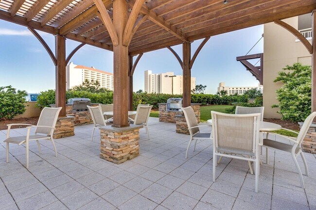 Building Photo - 5000 S Sandestin Blvd