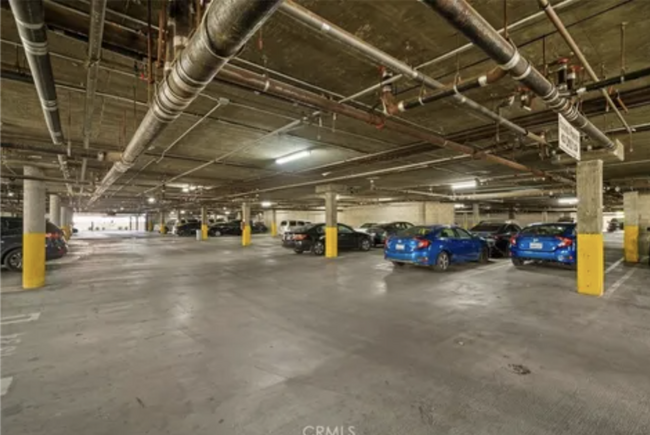 Building Photo - 19350 Sherman Way