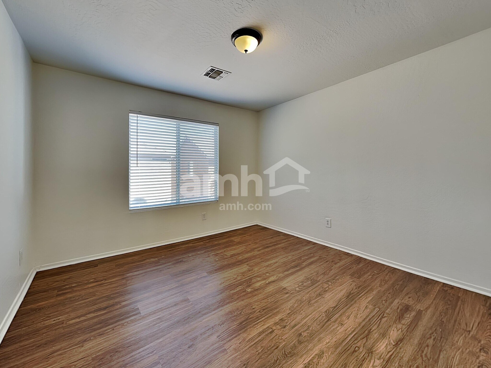 Building Photo - 2653 S 89th Dr