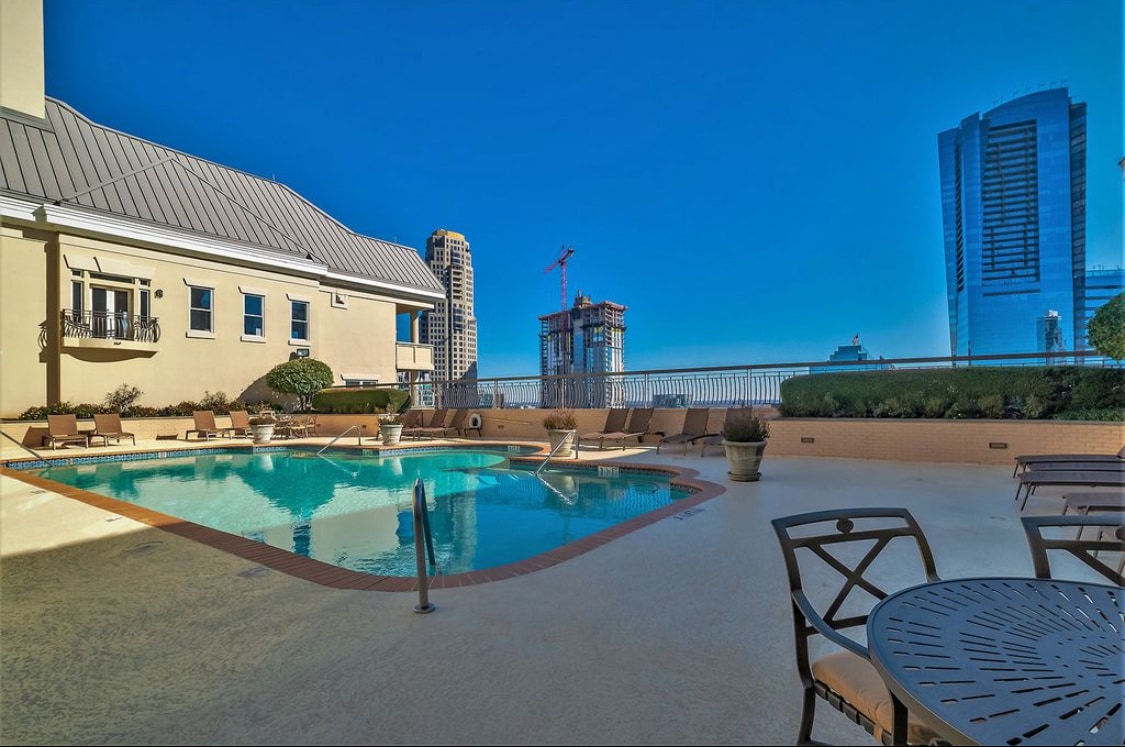 Building Photo - 3334 Peachtree Rd NE