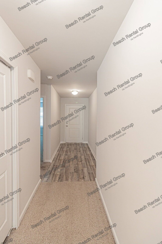 Building Photo - 166 Foxford Dr
