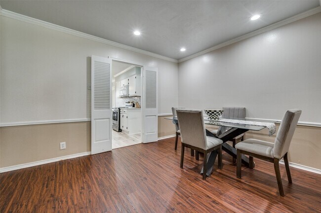 Building Photo - 10029 Regal Park Ln