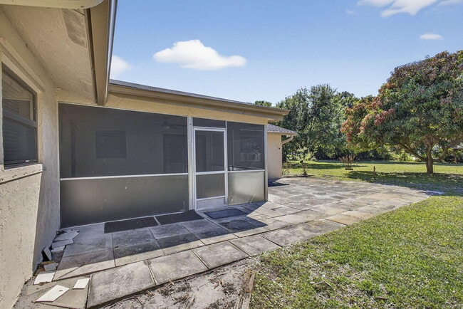 Building Photo - 7107 181st Ct N