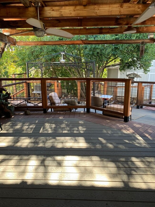 Building Photo - South Auburn/ Skyridge school  district