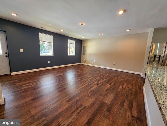 Building Photo - 1342 Edna Rd