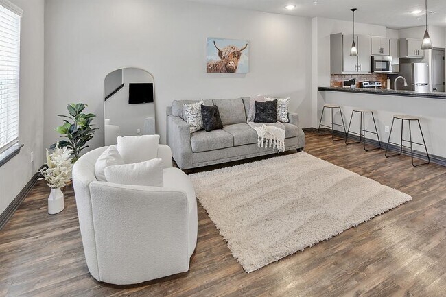 Building Photo - 1451 Associates Ave