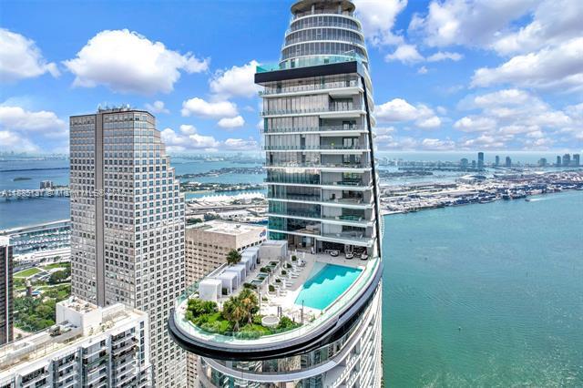 Building Photo - 300 Biscayne Boulevard Way