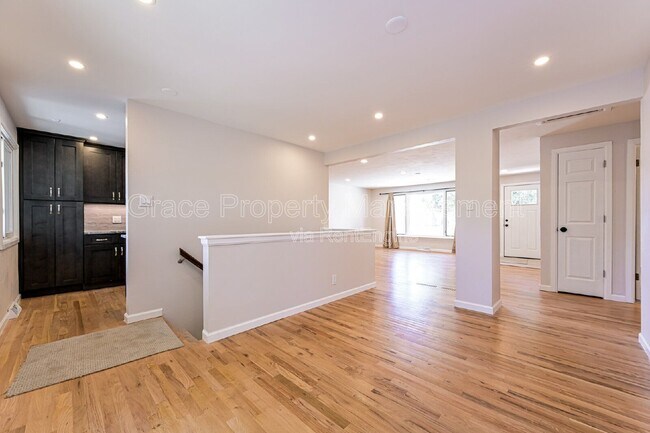 Building Photo - 270 Beryl Way
