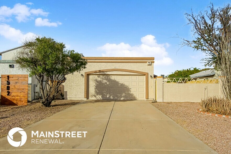 Building Photo - 1506 E Wescott Dr