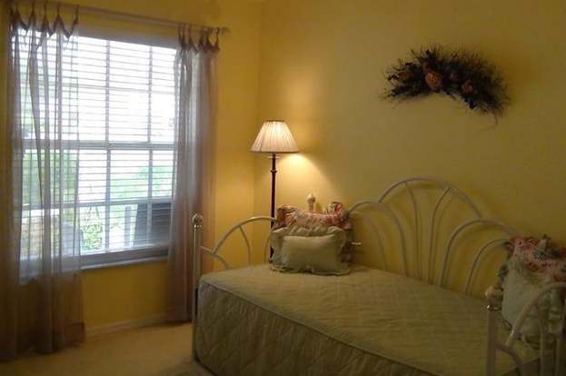 Building Photo - 15035 Sterling Oaks Dr