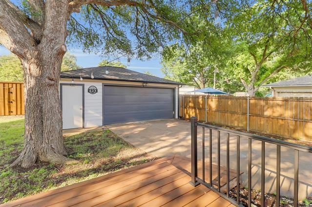 Building Photo - 623 Greenleaf Dr