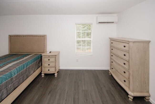 Building Photo - 6157 Orville Dr