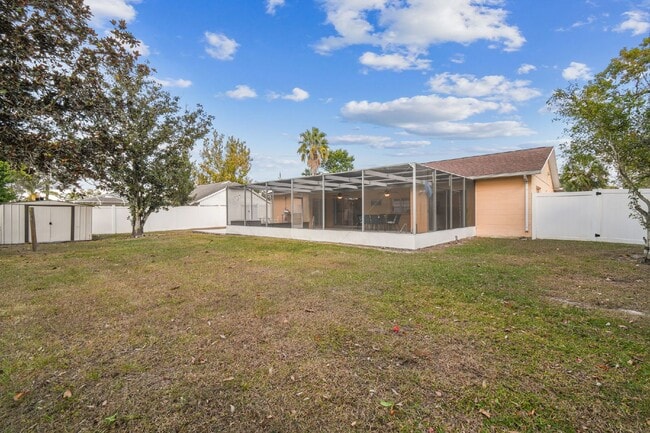 Building Photo - ***PRIVATE HEATED POOL*** Beautiful, Fully-Furnished 3-Bedroom Home Available April 1, 2026!   **...