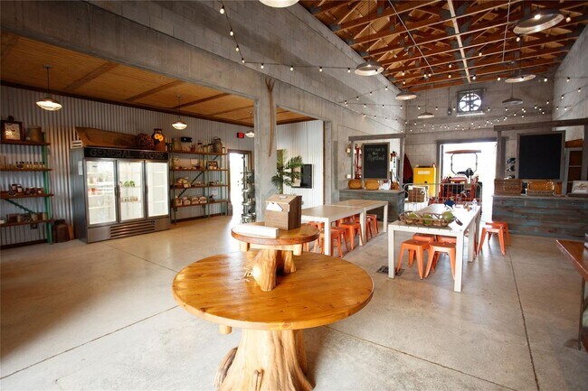 Building Photo - 1974 Wandering Willow Wy