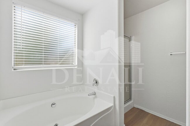 Building Photo - 8510 W Luken Way