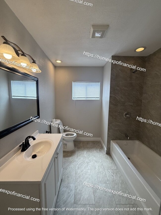 Building Photo - Nice Home For Rent