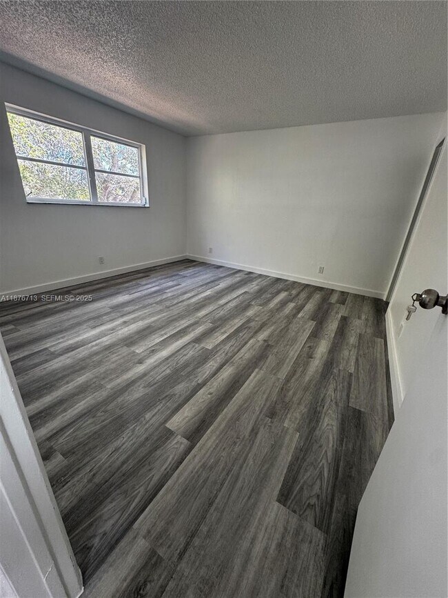 Building Photo - 2515 Polk St