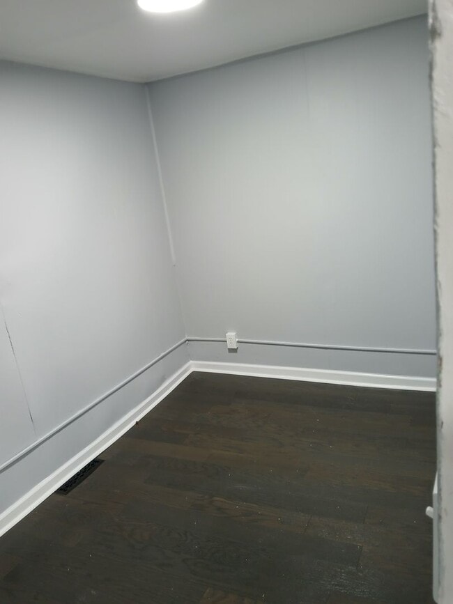 Building Photo - 8 Mangam St