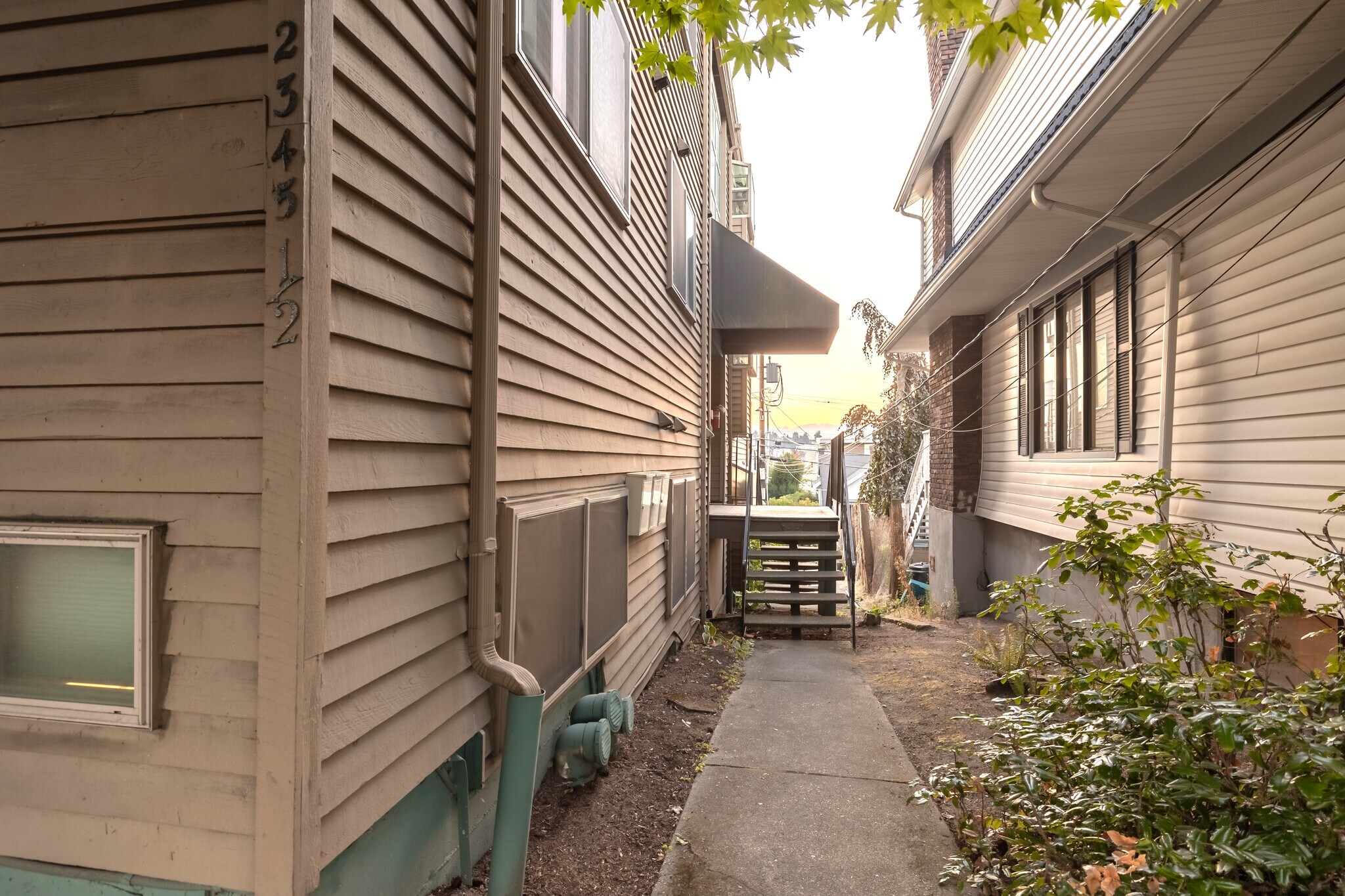 Building Photo - 2345 Boylston Ave E