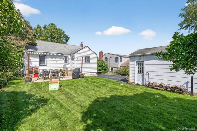 Building Photo - 13 Prospect St