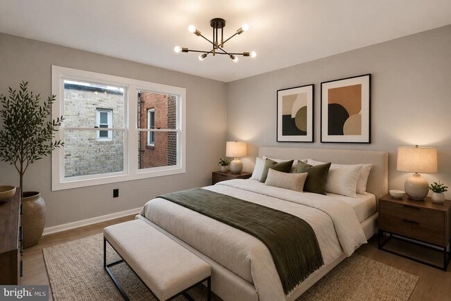 Building Photo - 1527 N Colonial Terrace