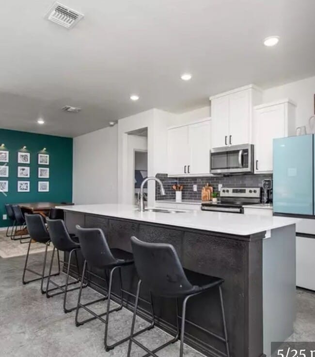 Building Photo - Beautiful 4 Bedroom 2 Bath Home for Rent