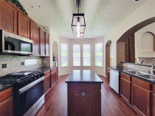 Building Photo - 2326 Summer Wind Dr