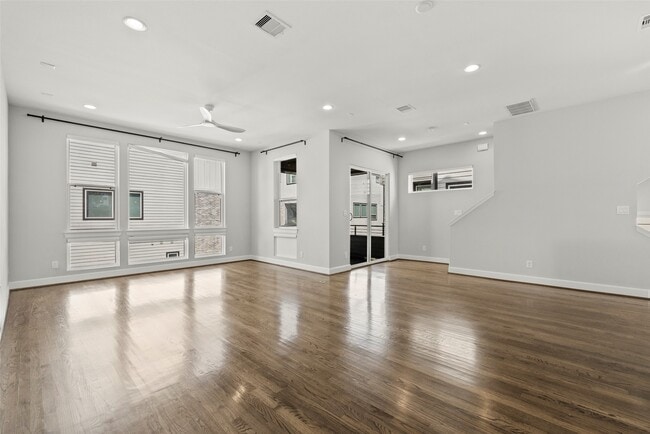 Building Photo - 6315 Timbergrove Gardens Ln