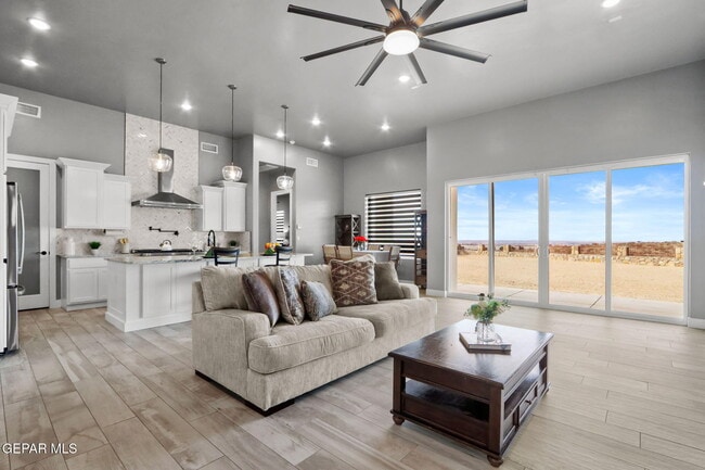 Building Photo - 7373 Cimarron Rim Dr