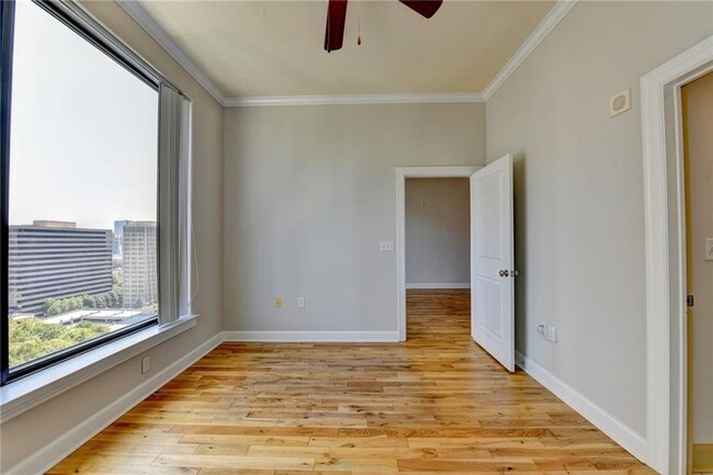 Building Photo - 3445 Stratford Rd NE